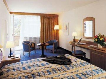 Le Petit Cervin Zermatt Exterior foto A typical room at the Hotel de la Tour